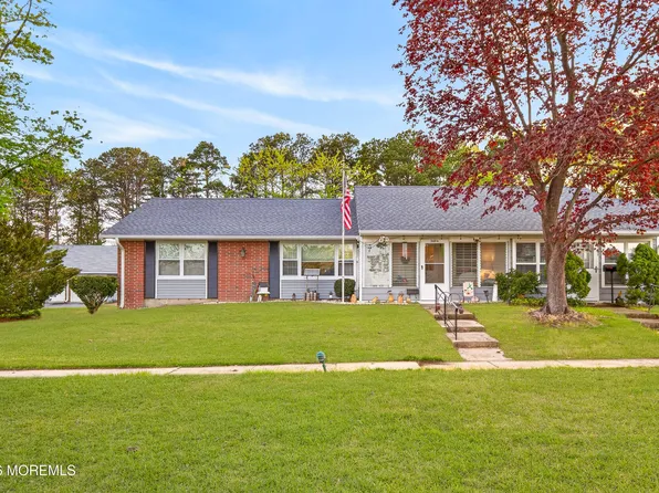 569A Sheffield Court, Lakewood, NJ 08701