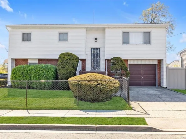 117 Bennett Avenue, Hempstead, NY 11550