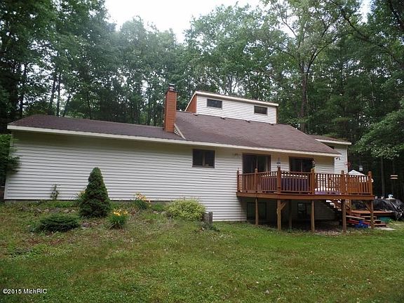 4th image of 19283 Golfview Dr