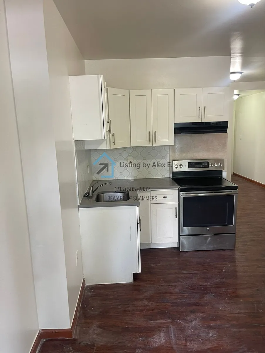 Building Photo - 6041 Vine St #1
