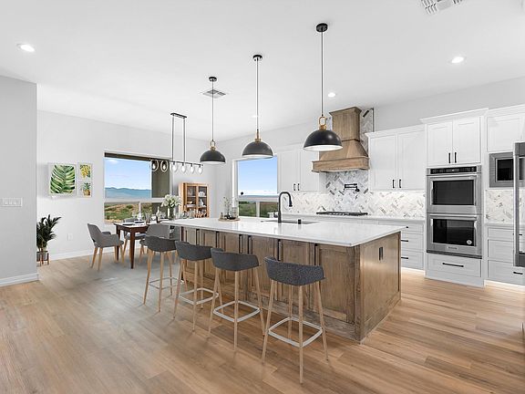 4th image of 512 2nd St NE