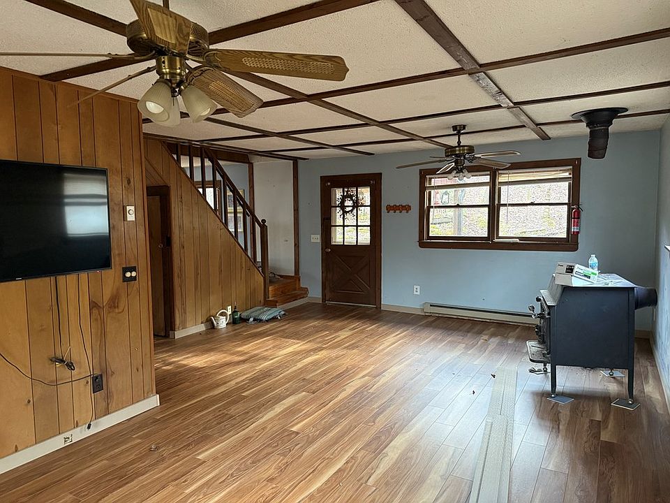 7th image of this home