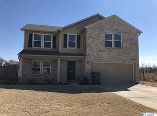 101 Cotton Bayou Dr, Meridianville, AL 35759