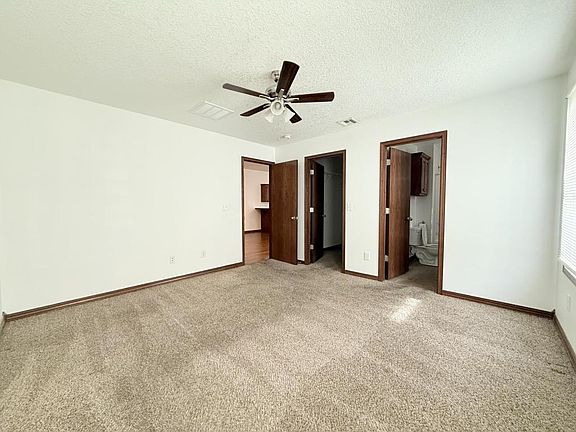 3rd image of 818 W 15th St