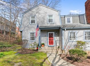 30 Paisley Ln UNIT 30, Fairfield, CT 06825