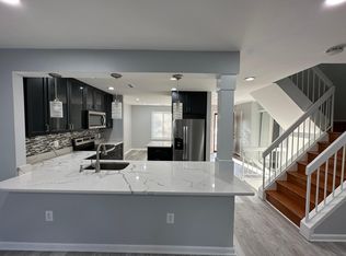 8746 Ridge Hollow Ct, Springfield, VA 22152