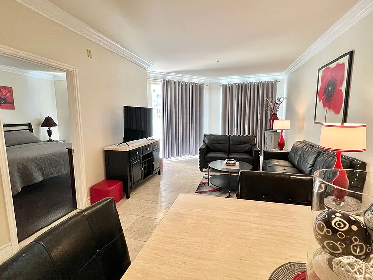 270 E Flamingo Rd #313 — Photo 4