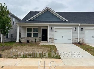 527 Winding Meadow Ln, Greenville, SC 29607