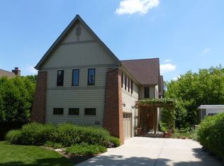 5509 Dunham Rd, Downers Grove, IL 60516