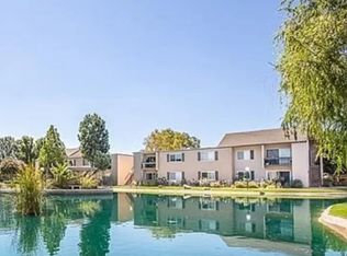 24420 W Nicklaus Dr #J5, Valencia, CA 91355