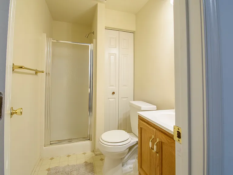 2128 Heritage Dr — Photo 33