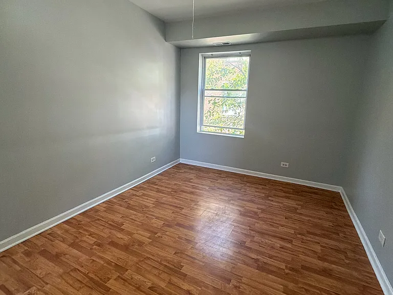 9124 S Dauphin Ave #2W — Photo 7