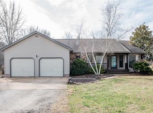 630 Courtney St, Saint James, MO 65559