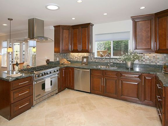 3rd image of 1530 W Selby Ln