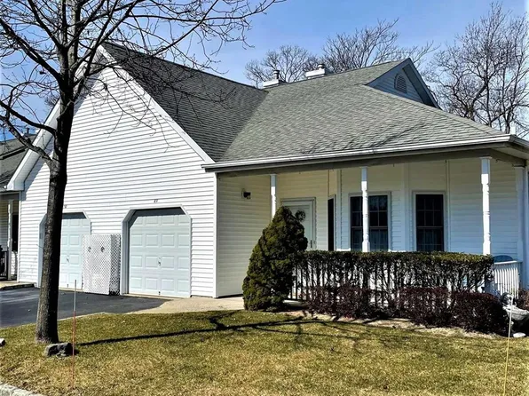 49 Oyster Cove Lane #49, Blue Point, NY 11715