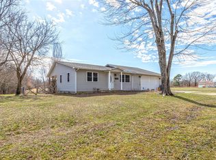 17316 Cavalier Rd, Dixon, MO 65459