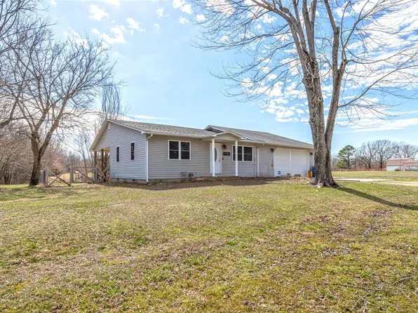 17316 Cavalier Rd, Dixon, MO 65459