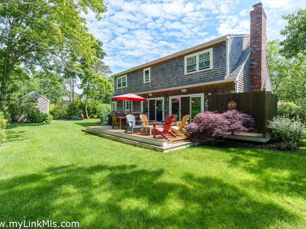 38 Edgewood Dr, Edgartown, MA 02539