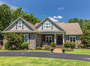 1711 Oxford Creek Rd, Selmer, TN 38375