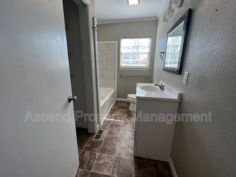 401 Tacoa Ave — Photo 22