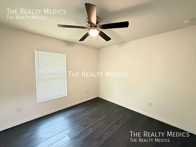 303 Sequoia Dr — Photo 15