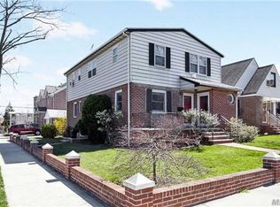 58-03 196th St, Flushing, NY 11365