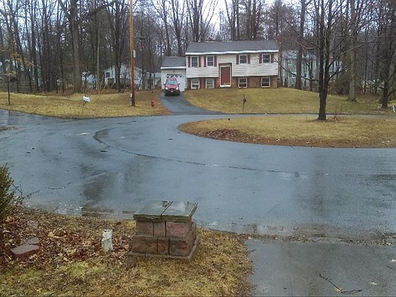 5th image of 13 Stockton Ct
