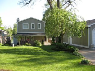 9543 Mandon Rd, White Lake, MI 48386