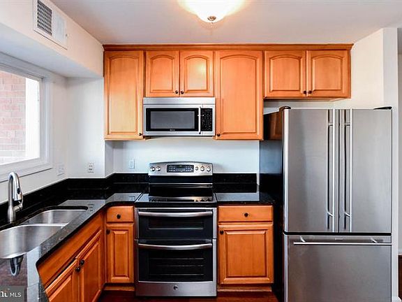 5th image of 1386 Bryant St NE APT 302