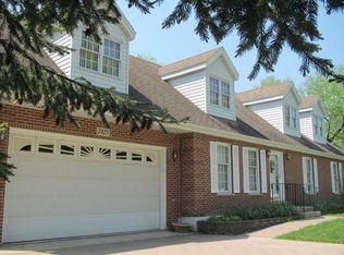 7425 Mohawk Dr, Wonder Lake, IL