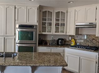 12691 Shorewood Ln, Victorville, CA 92392