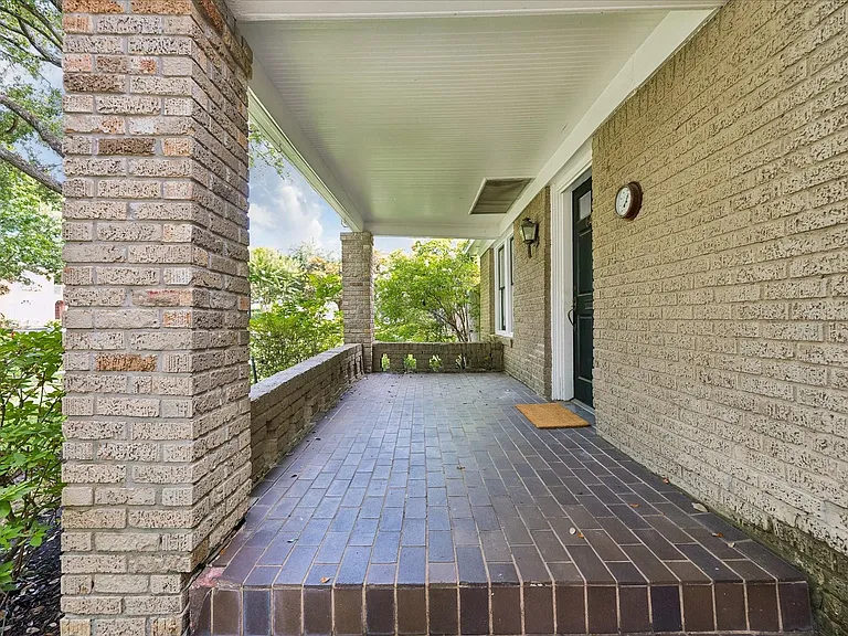 6417 Westchester St — Photo 2