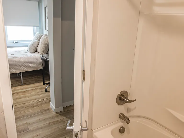 509 E White St #16 — Photo 2