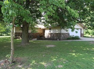 870 S Elm Springs Rd, Springdale, AR 72762