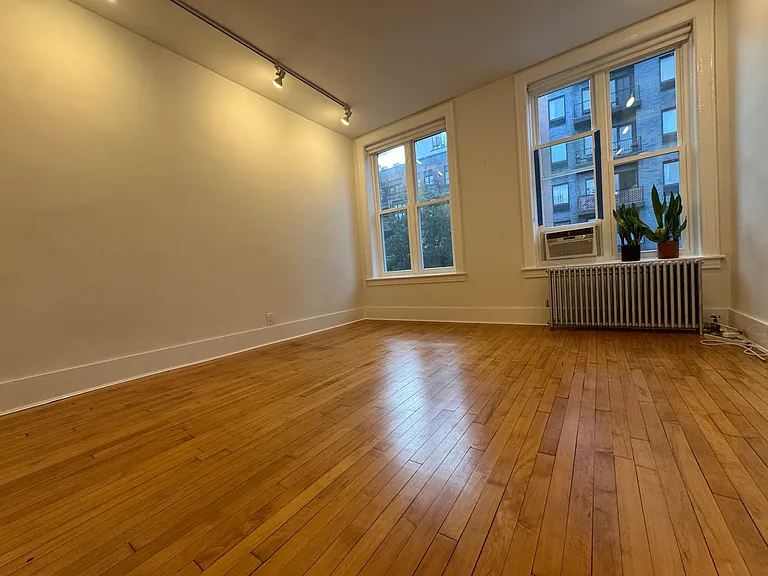 994 Willoughby Ave #2 — Photo 2