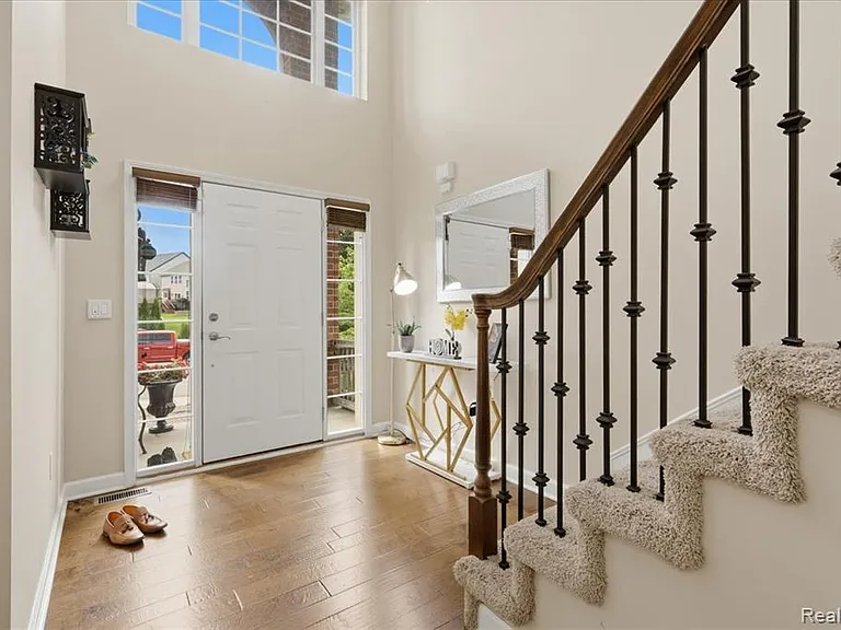 4810 E Stonegate Cir — Photo 4