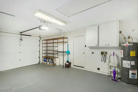 10815 N 72nd Dr — Photo 14