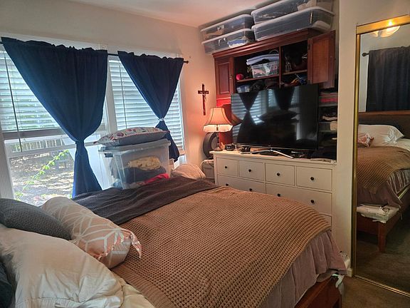 3rd image of 3213 Stanley Blvd