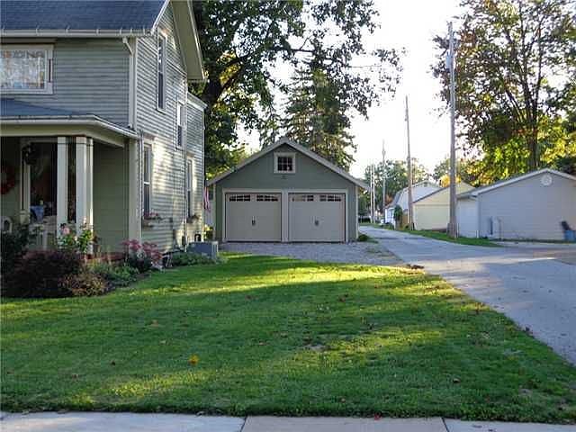 2nd image of 422 Toledo St