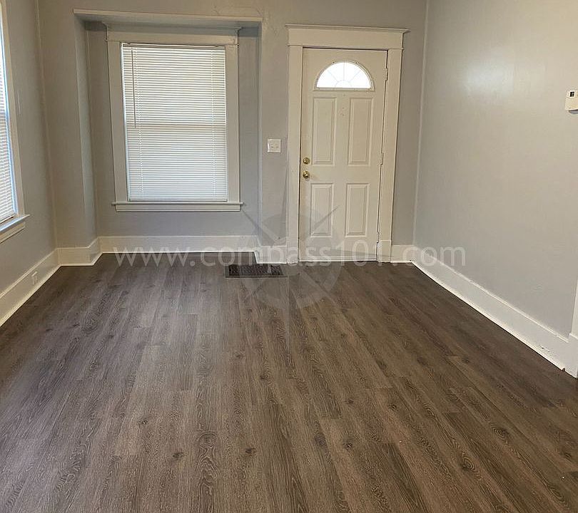 1st image of 863 Crosby St NW