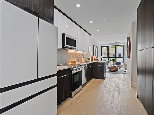 316 22nd St #2B, Brooklyn, NY 11215