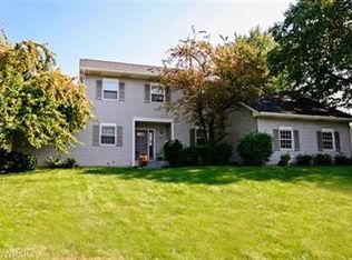 5810 Tesoro Dr NE, Rockford, MI 49341