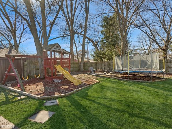 322 Nokomis St, Park Forest, IL 60466