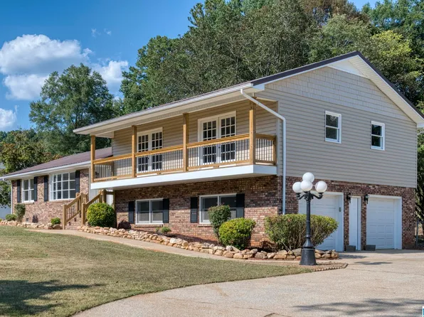 921 Pecanwood Dr, Anniston, AL 36207