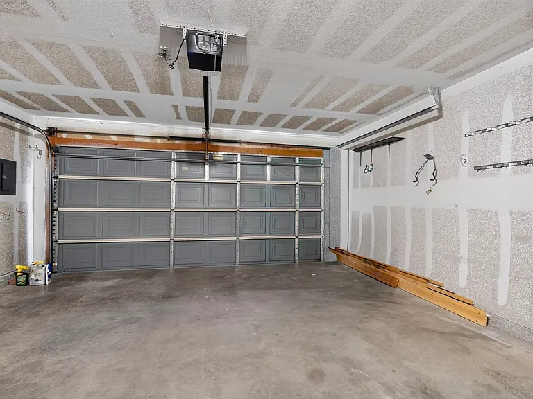 7817 Sunrose Dr NW — Photo 14