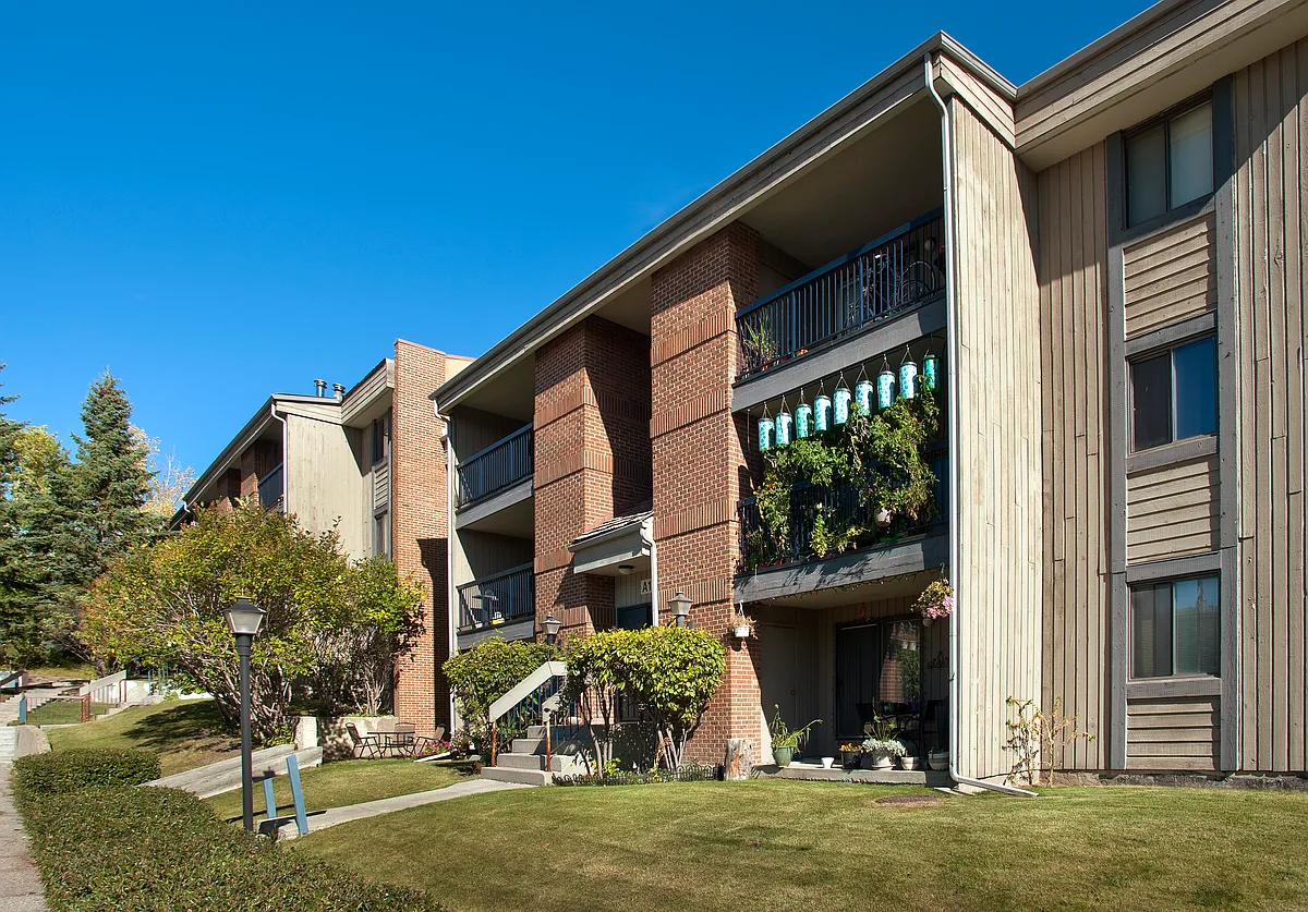 Building Photo - 6651 Ranchview Dr NW
