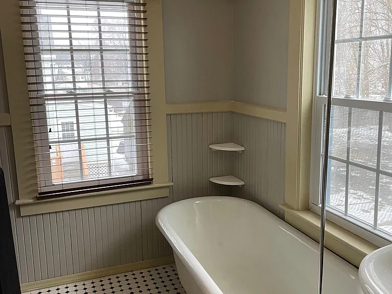 44 Pleasant St — Photo 13