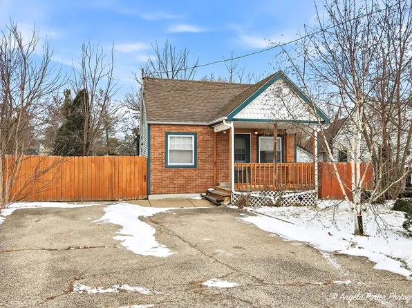 5106 W Westshore Dr, McHenry, IL 60050