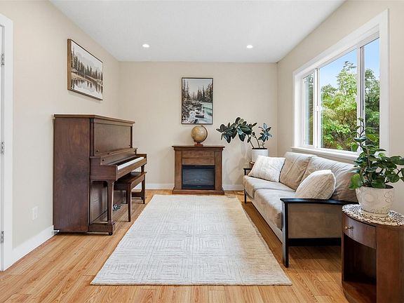 5th image of 631 Kent Rd