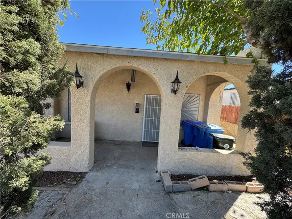 409 S 6th St, Barstow, CA 92311